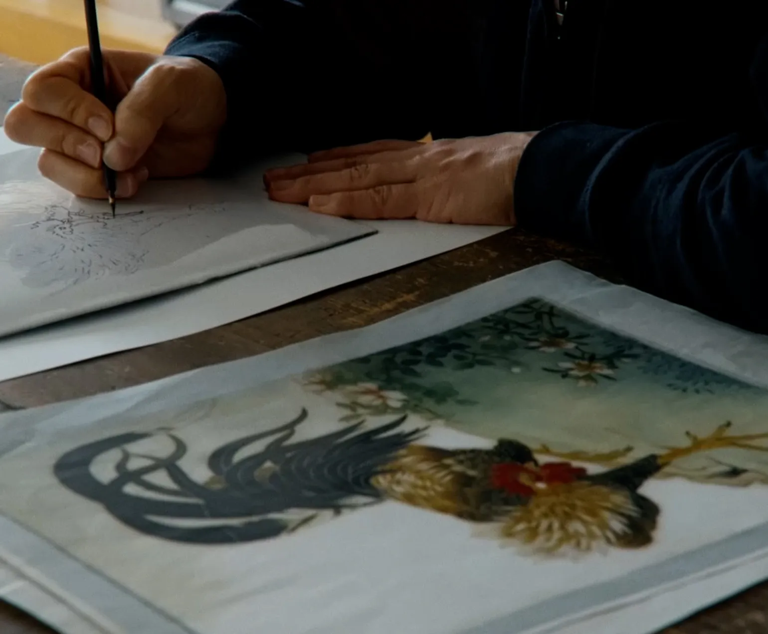 送料込み⭐︎有線七宝作家【陶板画 フリージアの花】七宝焼 安藤 七宝 七宝作家・伝統工芸士個人作品 - 太田丈雅 | 贈答品・ギフトは安藤七宝